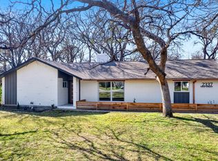 2337 Vega St, Grand Prairie, TX 75050