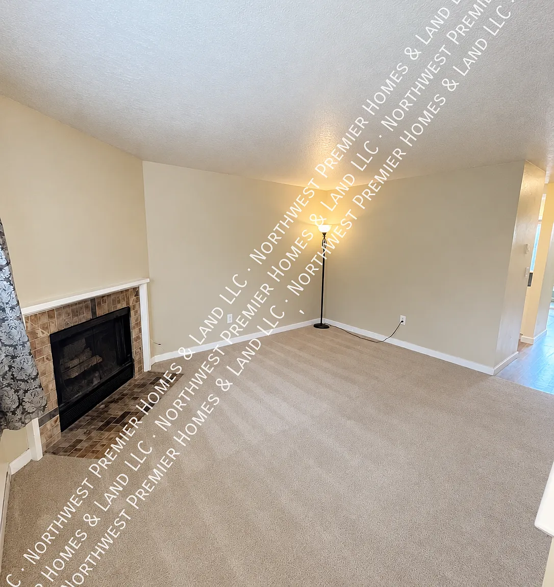 115 124th St SE — Photo 2