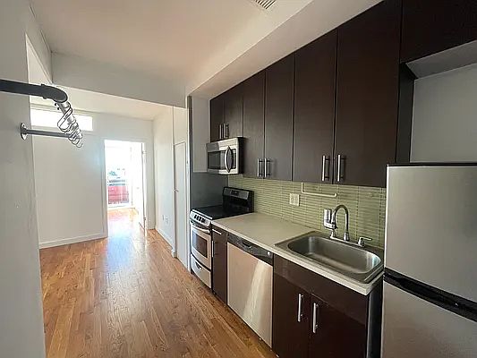1st image of 176 Noll St #5B