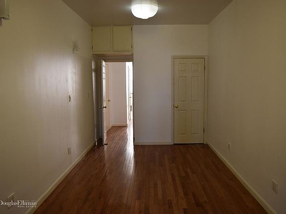 4th image of 179 McGuinness Blvd APT 1R