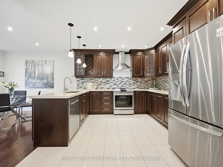 901 Knotty Pine Grv — Photo 11
