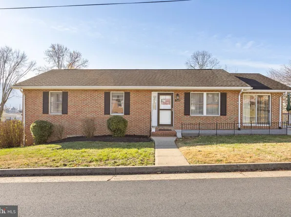 362 Lincoln St, Strasburg, VA 22657