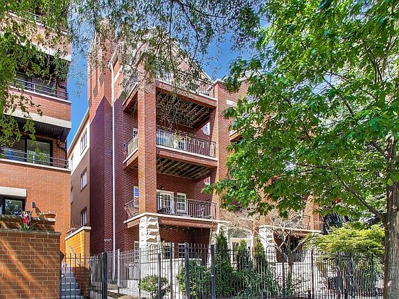 3rd image of 930 W Cuyler Ave APT 2R