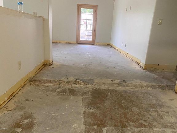2nd image of 7002 E San Miguel Ave
