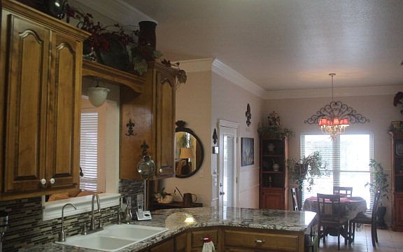 4th image of 1207 La Paz Dr