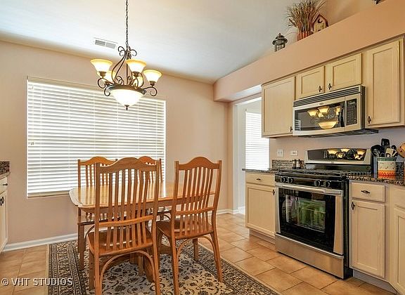 5th image of 2950 Stonewater Dr #2950