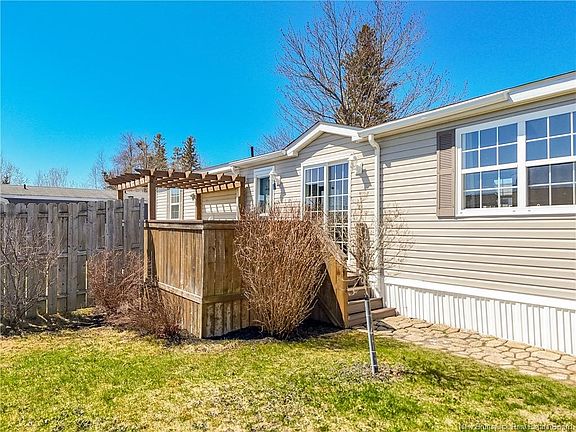 3rd image of 29 Petitcodiac Ln