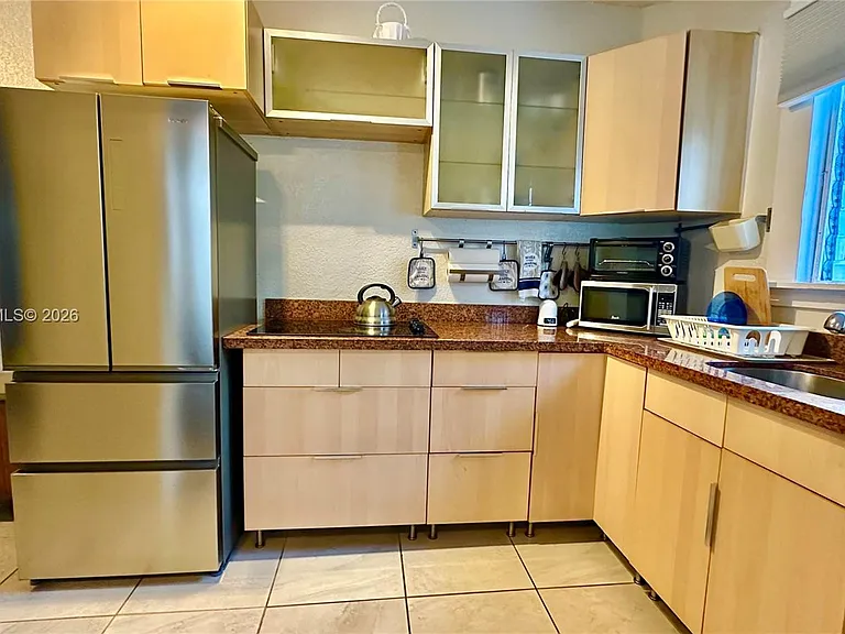 842 Meridian Ave #1E — Photo 9