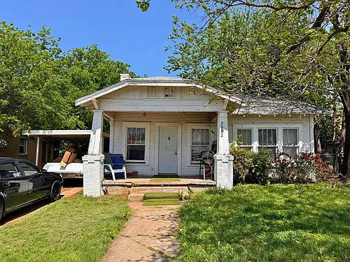 2812 Avenue R Photo 1