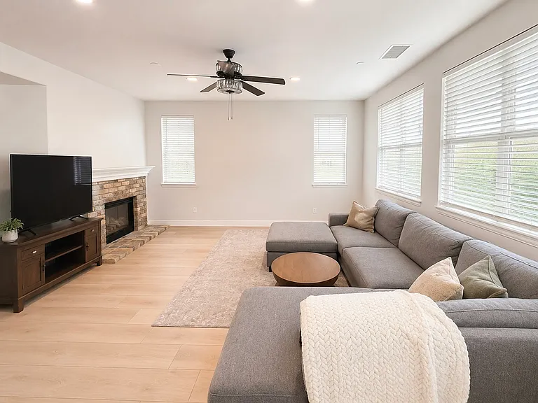 28961 Davis Ln — Photo 4