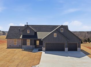 2439 Winding Ridge Dr, Blanchard, OK 73010