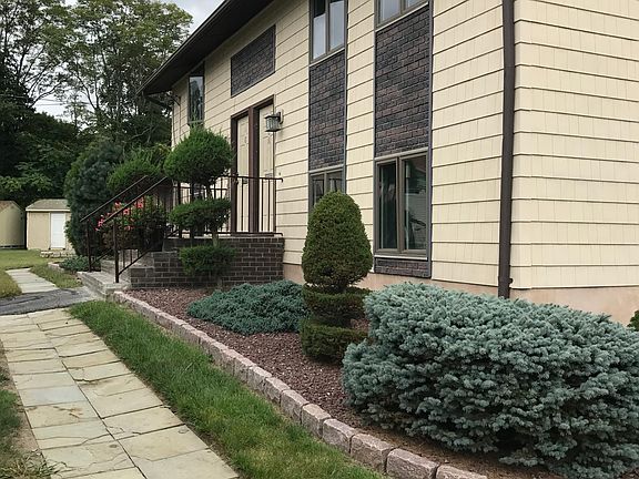 2nd image of 6A Katherine Dr