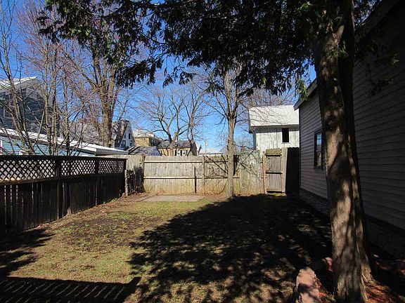 5th image of 312 Montgomery St