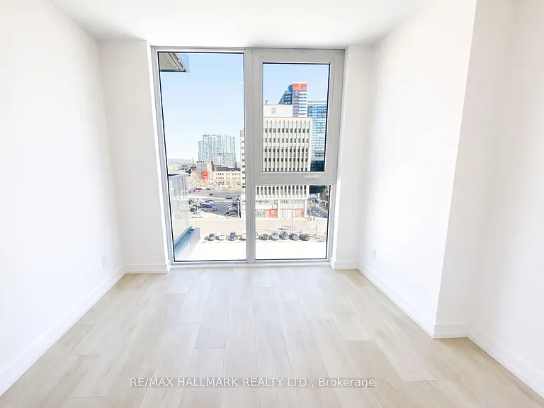 75 James St S #713 — Photo 5
