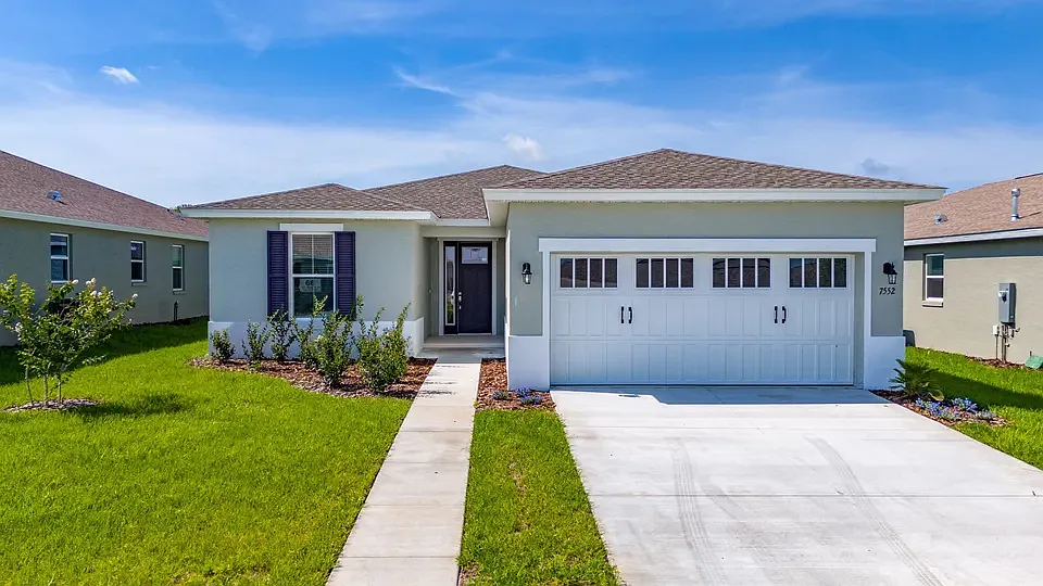 7552 SW 56th Pl — Photo 2