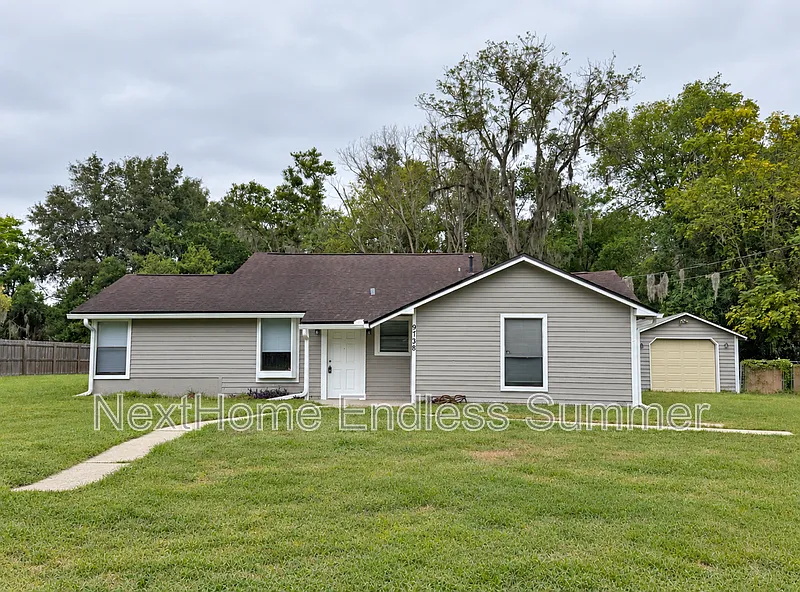 3 bed, 2.0 bath, 1364 sqft, $2,100 — Photo 1