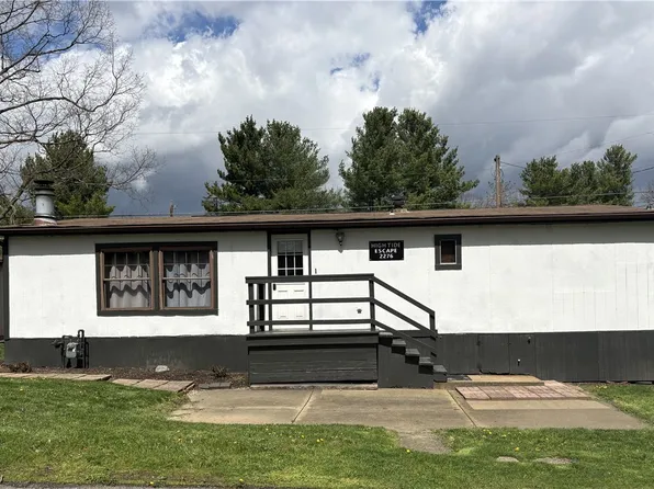 2276 Lodge Rd SW, Sherrodsville, OH 44675