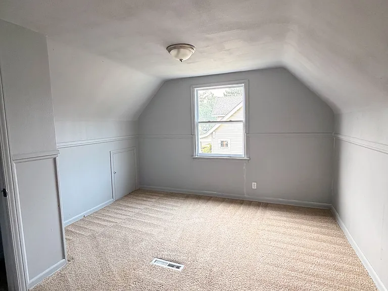 20400 Monica St — Photo 8