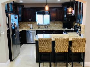 9060 SW 48th St, Miami, FL 33165