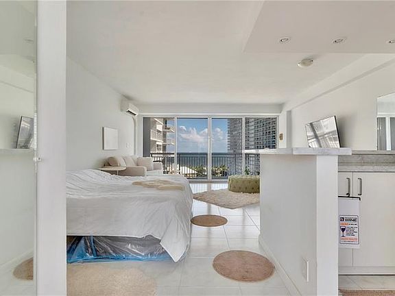 3rd image of 1920 S Ocean Dr APT 1207