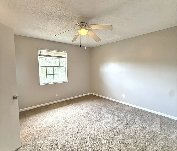 101 Woodhouse Ln #D — Photo 11