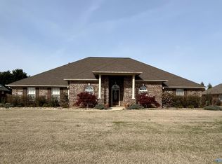 13359 Summerfield Dr, Athens, AL 35613