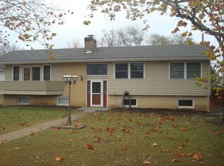 2222 Arrowhead Dr, Emporia, KS 66801