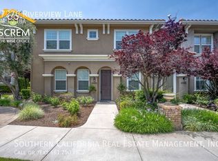 27276 Riverview Ln, Valencia, CA 91354