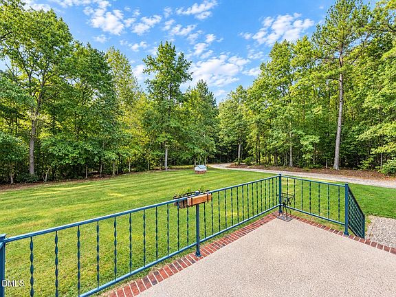 4th image of 129 Jamel Ln