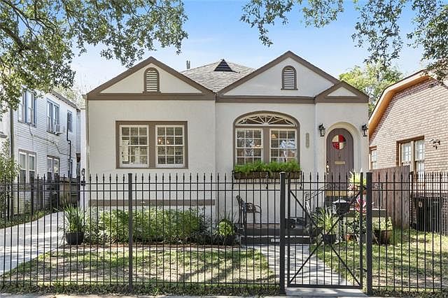 2nd image of 3656 Louisiana Avenue Pkwy