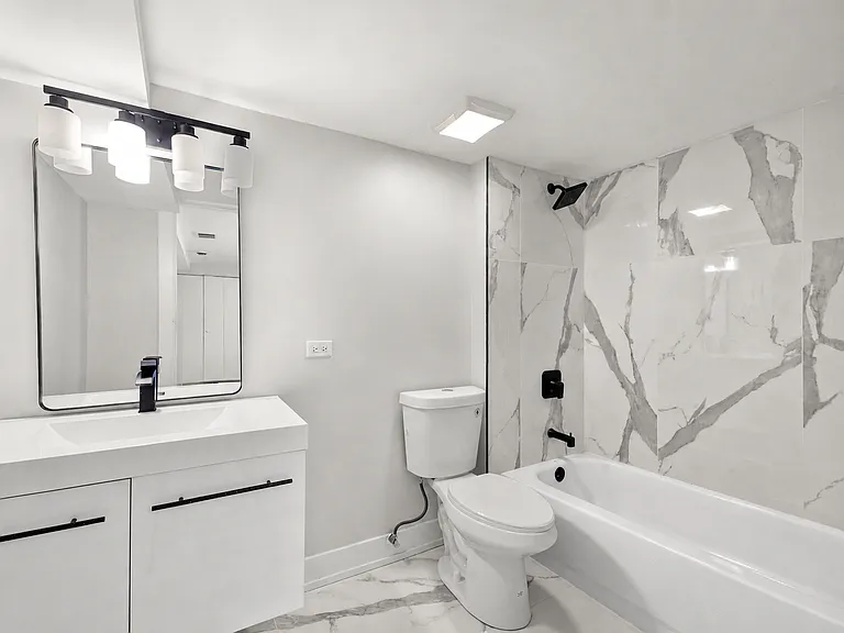 4815 N Hamlin Ave #BASEMENT — Photo 6