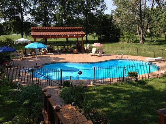 Pool & Cabana