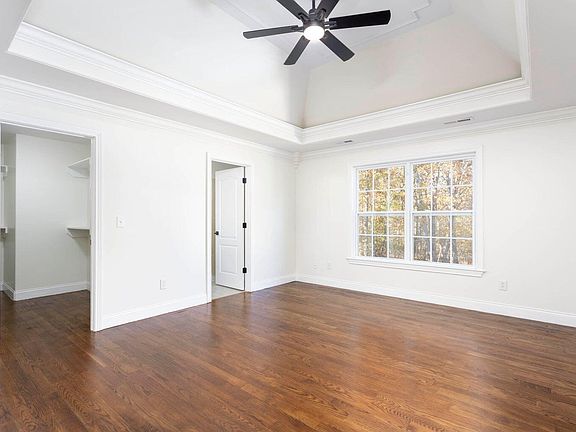 4th image of 7555 Pfizer Dr