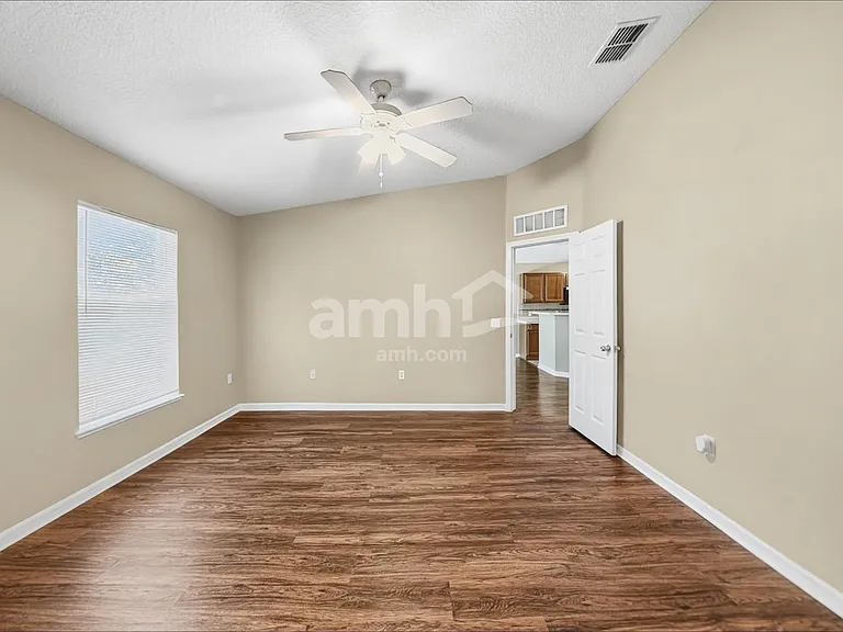 312 Azores Pl — Photo 10