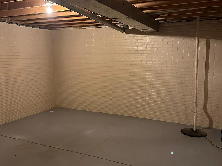915 Phillips Dr — Photo 22