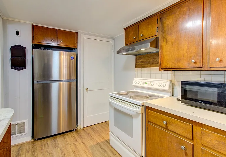 824 Wabank St — Photo 10