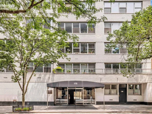 175 West 13th Street 17E image 9 of 10