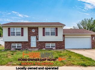 821 S Old Edwardsville Rd, Roxana, IL 62084