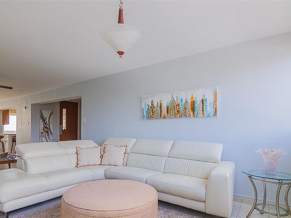 4th image of 9550 Calle Diaz Way | Cond Astralis #813