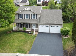 69 English Dr, Palmyra, PA 17078