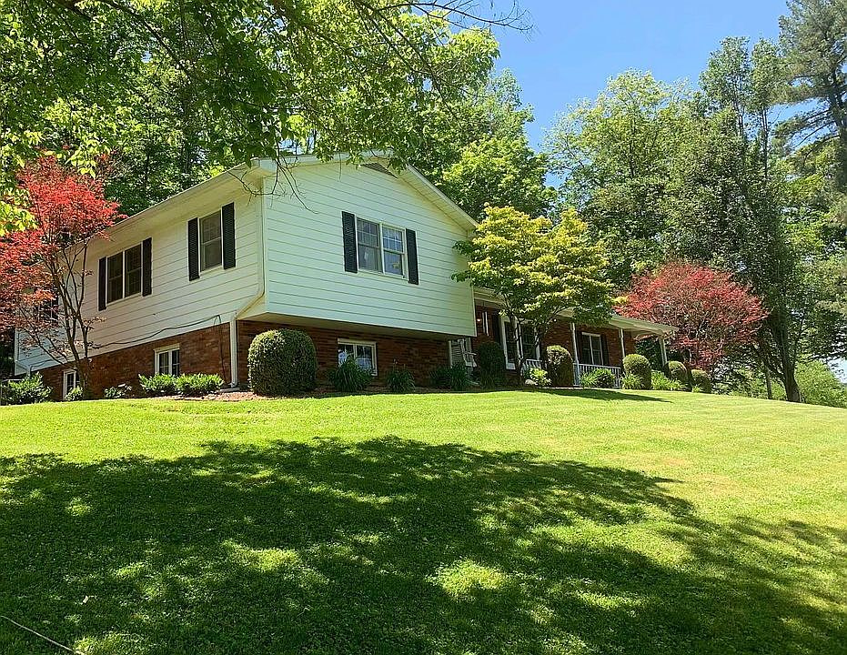 1st image of 51 S Ballard Ln