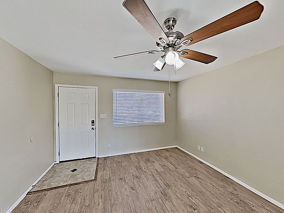 4th image of 6226 S Parkside Dr