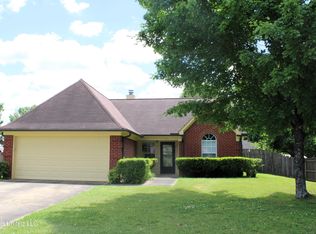 9855 Allen Pkwy N, Olive Branch, MS 38654