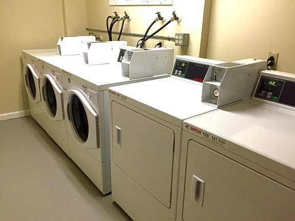 3rd image of 260 Mariposa Ave APT 20
