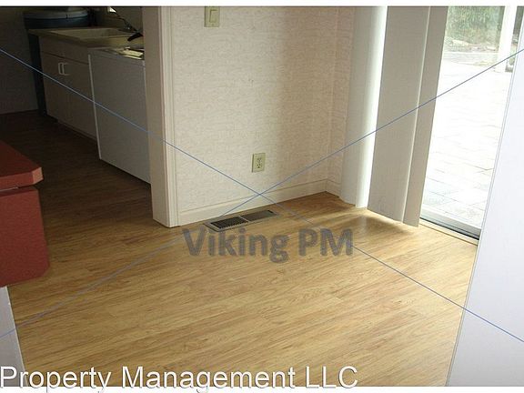 5th image of 610 NE Ochoco Ave