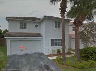 11031 NW 1st St, Plantation, FL 33324