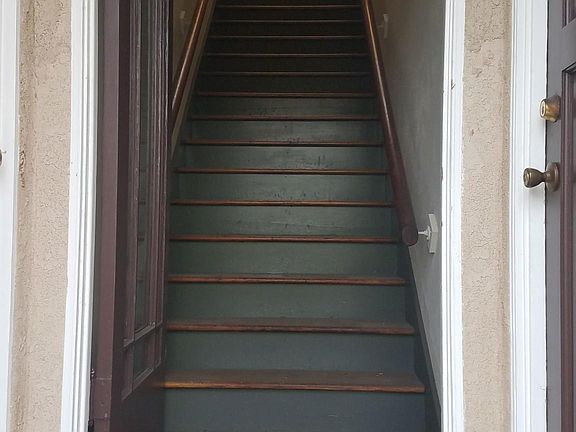 2nd image of 3915 E Mayfield St