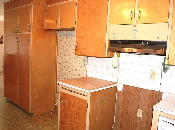 5th image of 32 E Smiley Ave