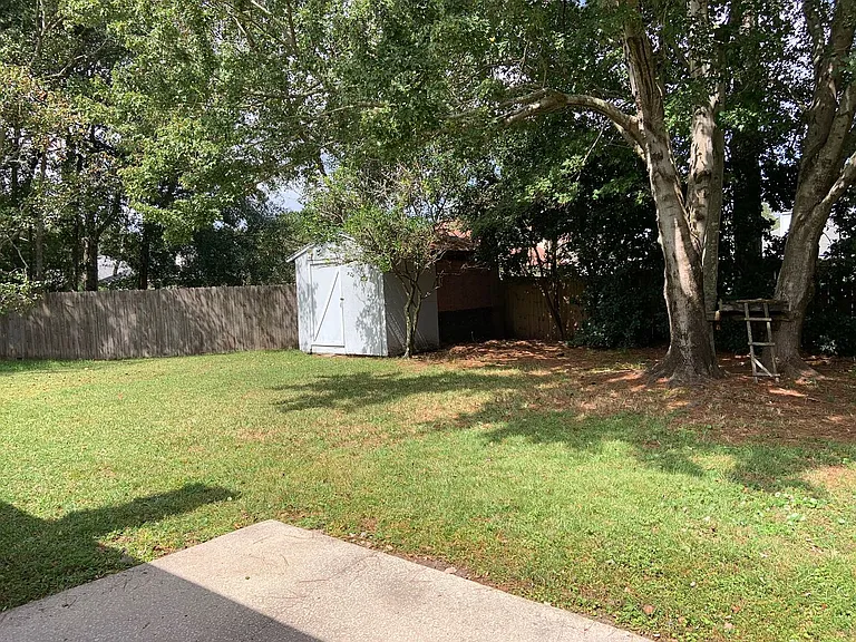 2704 Ian Ct — Photo 20