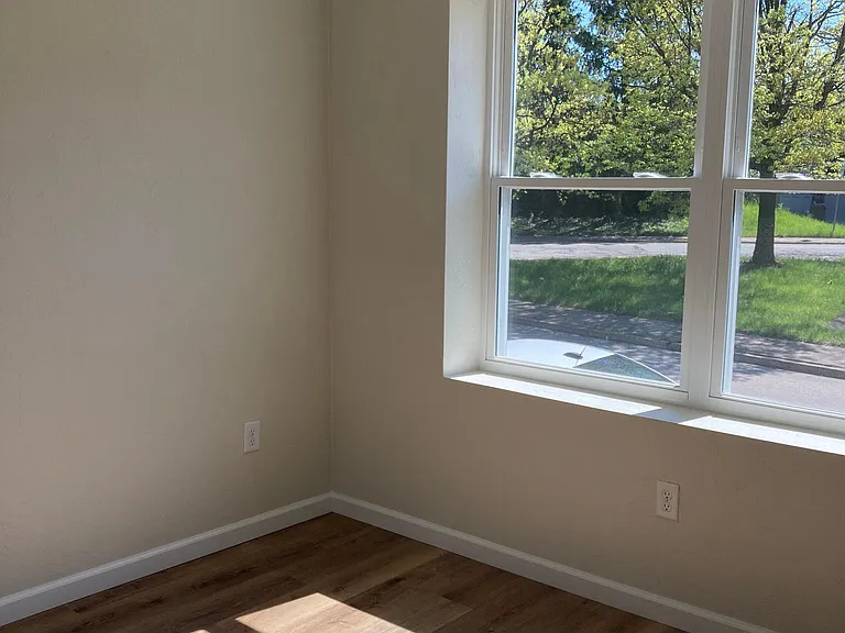 815 Pitt St #1 — Photo 8